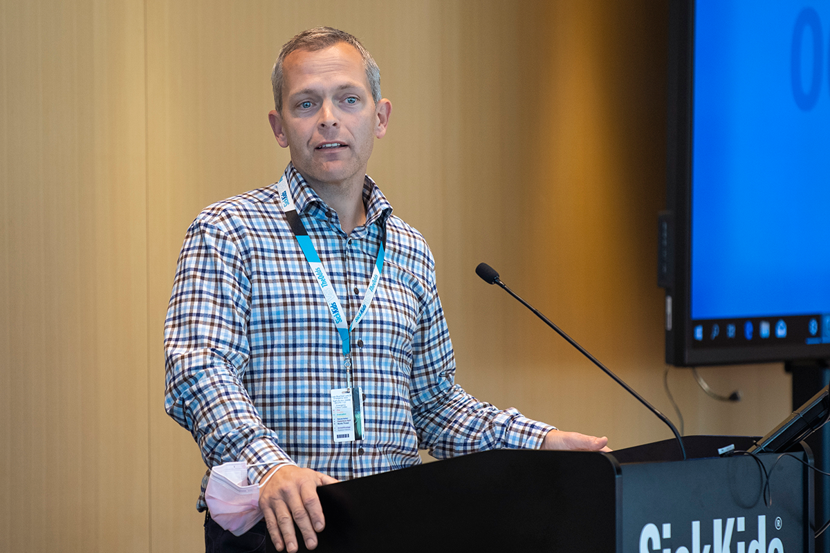 Dr. Roman Melnyk presents at the 2022 Proof of Principle competition